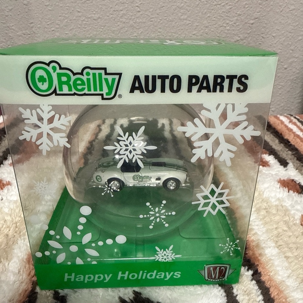 M2 Machines O'Reilly 1965 Shelby Cobra Ornament 1:64 - 2025